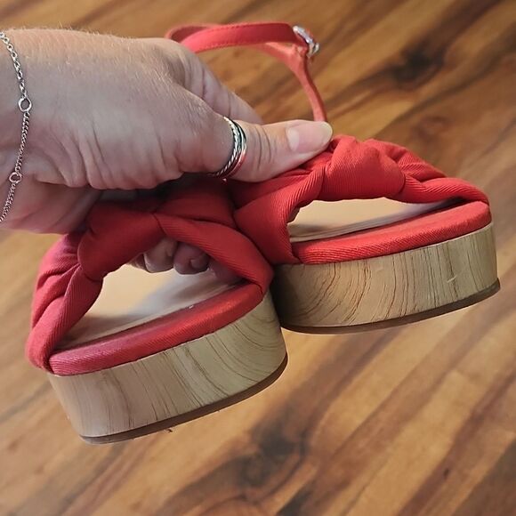 GUC Tomatoe Red Knot Canvas Wooden Platfirm Sandals - Picture 6 of 7